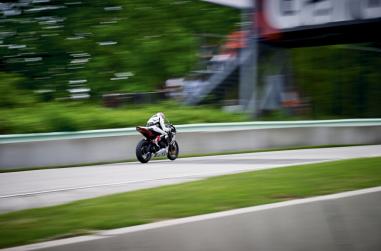 images/portfolio/artsie/landscape/Superbikes_2014_1171.jpg